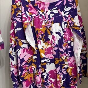 Floral print 2 piece blouse set. Size 30/32.